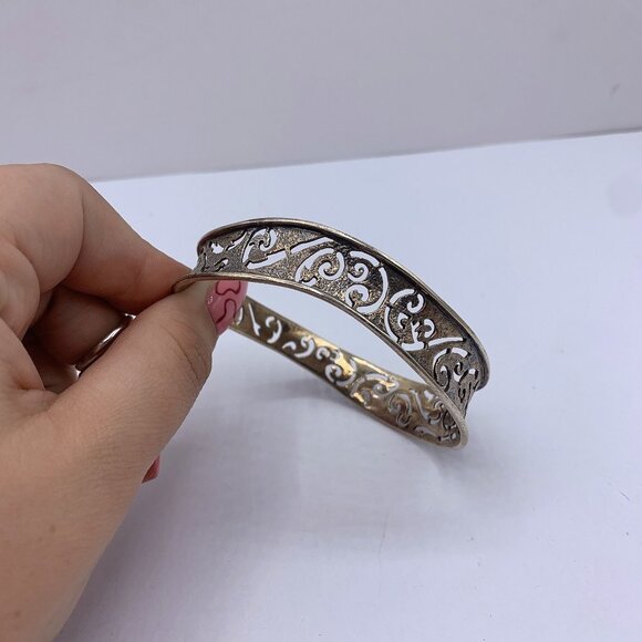 Silpada 925 Sterling Silver Bangle Bracelet With Intricate Design - Picture 1 of 4